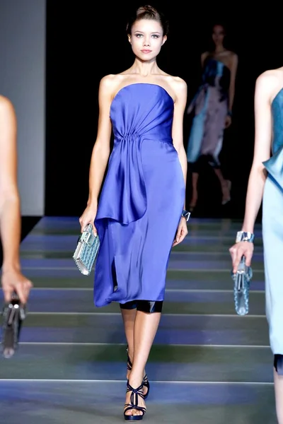 Look 32